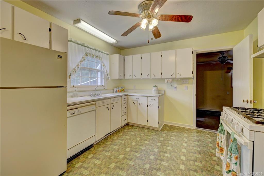 178 North Shiloh Road York, SC 29745 - Photo 3 of 24 Gallery Image 3