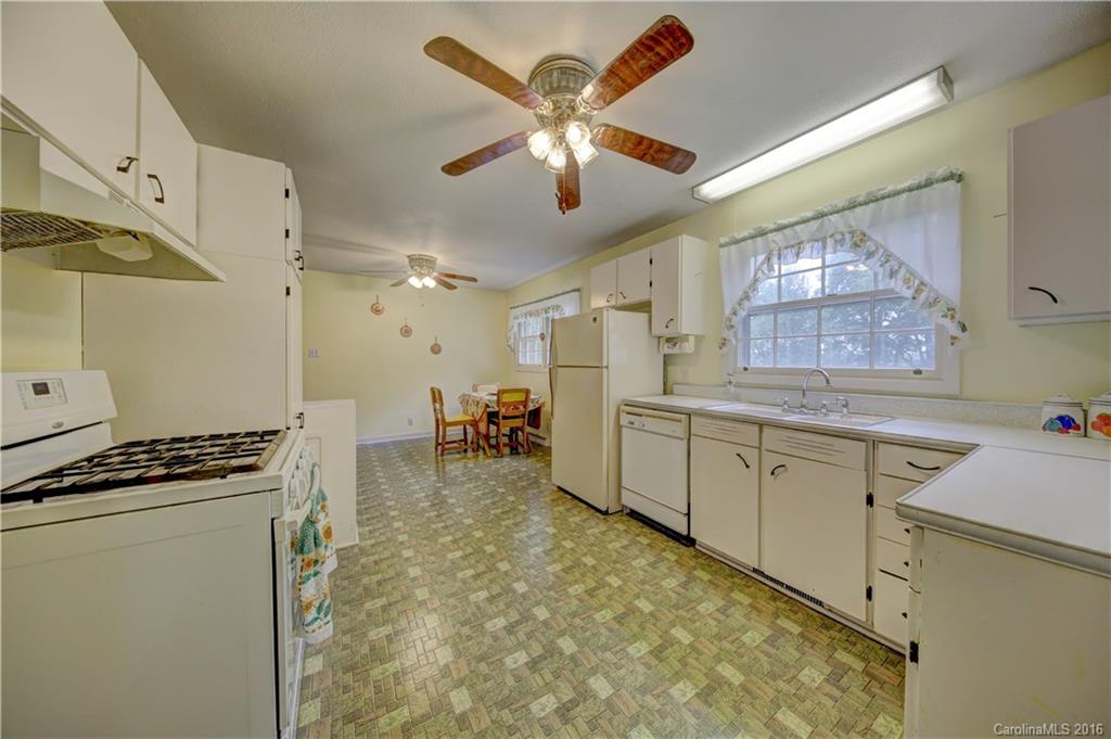 178 North Shiloh Road York, SC 29745 - Photo 4 of 24 Gallery Image 4