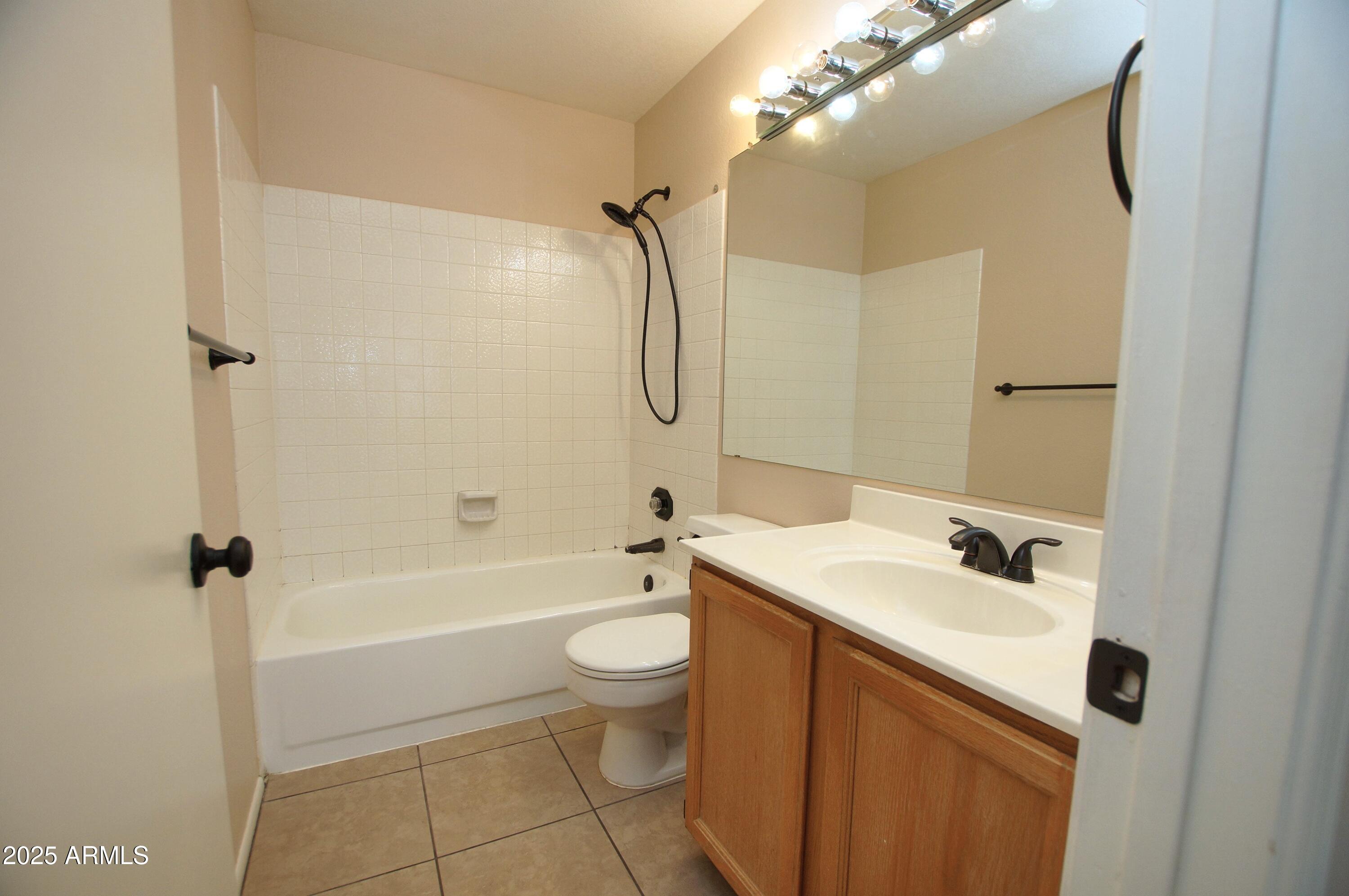 4114 East Union Hills Drive, Unit 1012 Phoenix, AZ 85050 - Photo 13 of 24 DSC07130