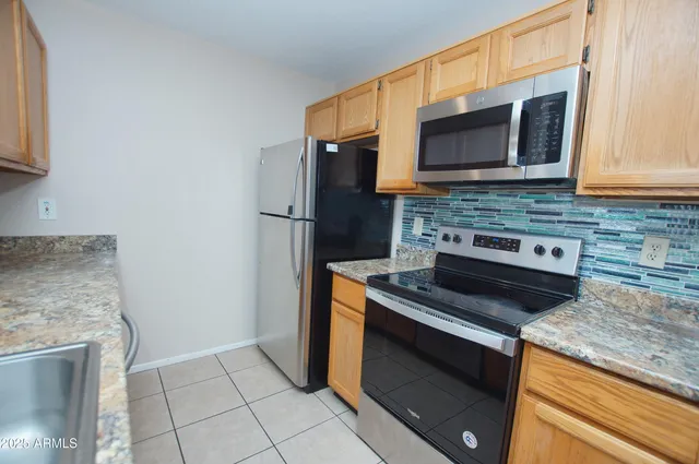 $1,995 | 4114 East Union Hills Drive, Unit 1012, Phoenix, AZ 85050