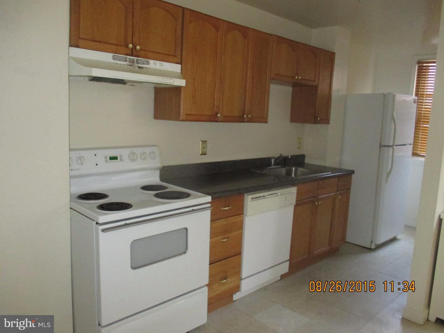 527 Millbank Road Upper Darby, PA 19082 - Photo 5 of 13
