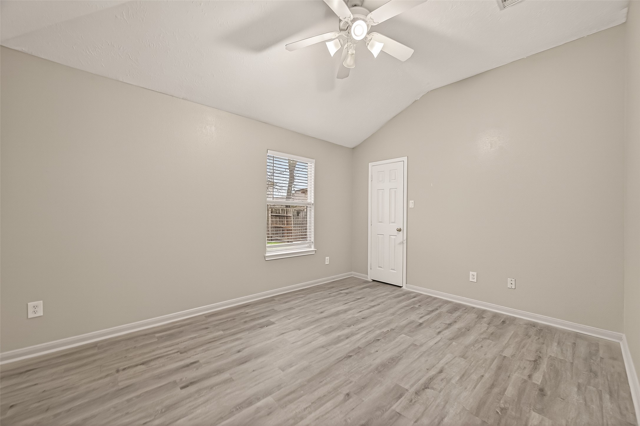 5637 Lotus Street Houston, TX 77085 - Photo 19 of 26