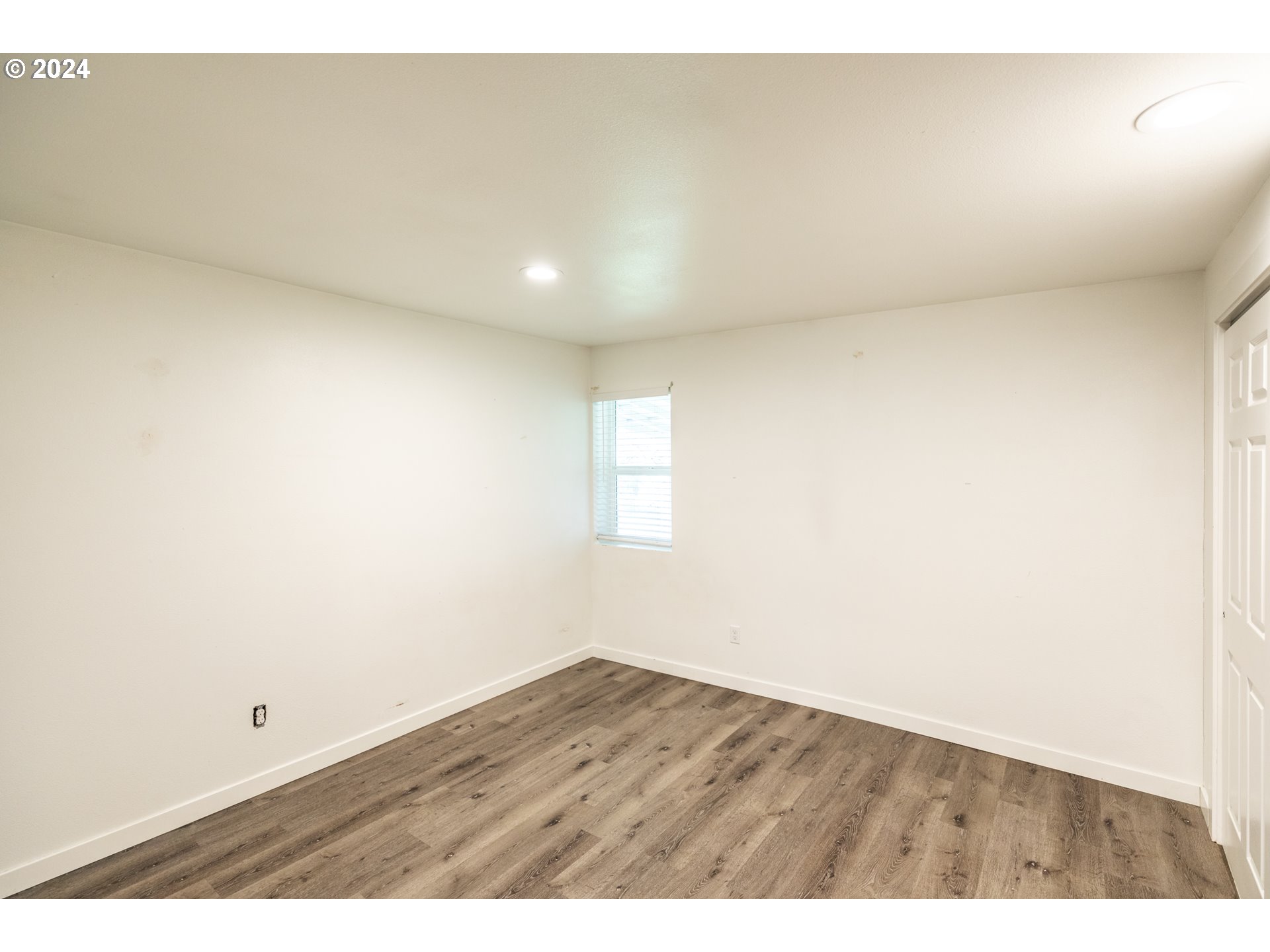 625 East 5th Avenue Riddle, OR 97469 - Photo 18 of 21