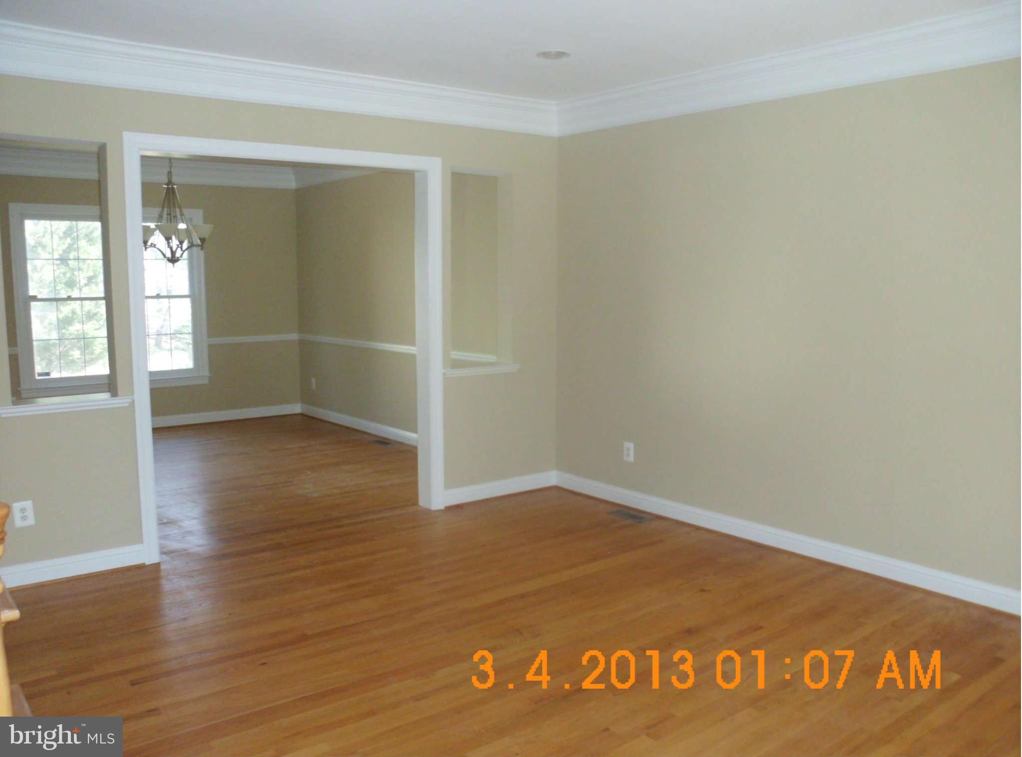 6219 Cardinal Brook Court Springfield, VA 22152 - Photo 23 of 29 Living Room