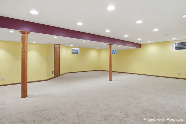 $450,000 | 1913 Rancho Lane, Des Plaines, IL 60016