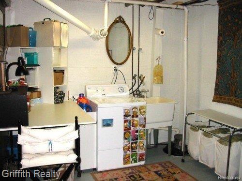16152 Arnold Road Gregory, MI 48137 - Photo 8 of 12 laundry area.jpg