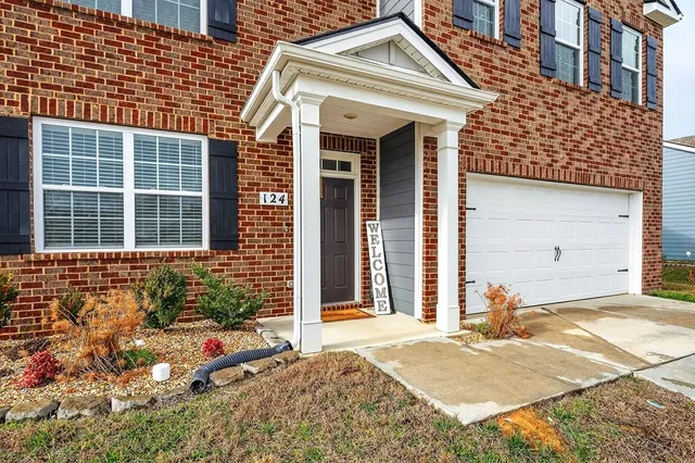 $369,000 | 124 Nunally Drive, Baxter, TN 38544