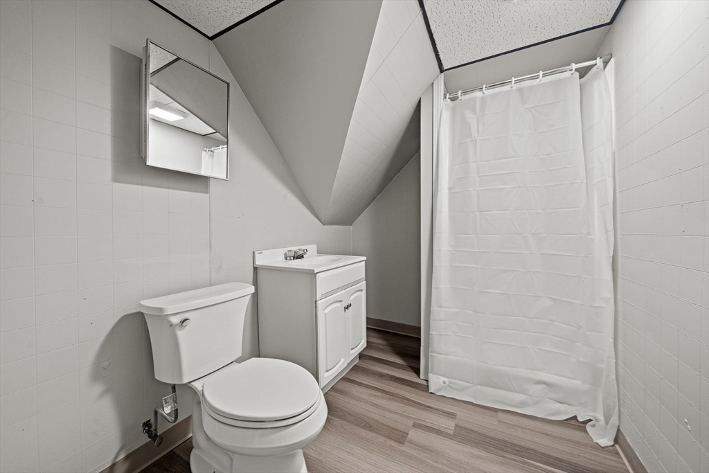 62 May Street Worcester, MA 01610 - Photo 12 of 38