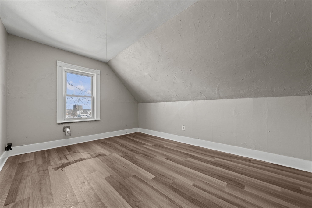 62 May Street Worcester, MA 01610 - Photo 16 of 38