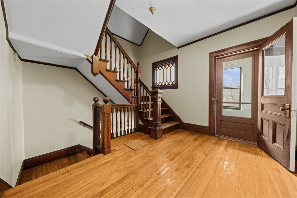 62 May Street Worcester, MA 01610 - Photo 18 of 38