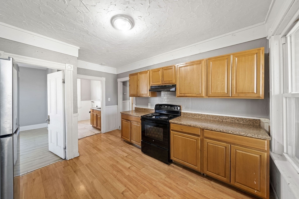 62 May Street Worcester, MA 01610 - Photo 20 of 38