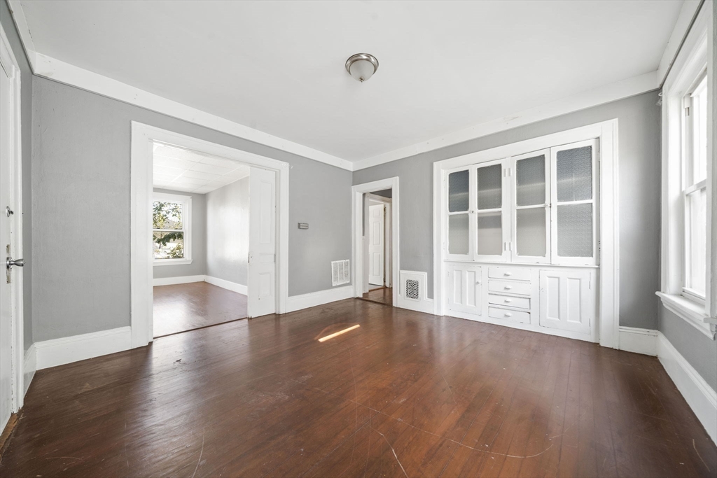 62 May Street Worcester, MA 01610 - Photo 27 of 38