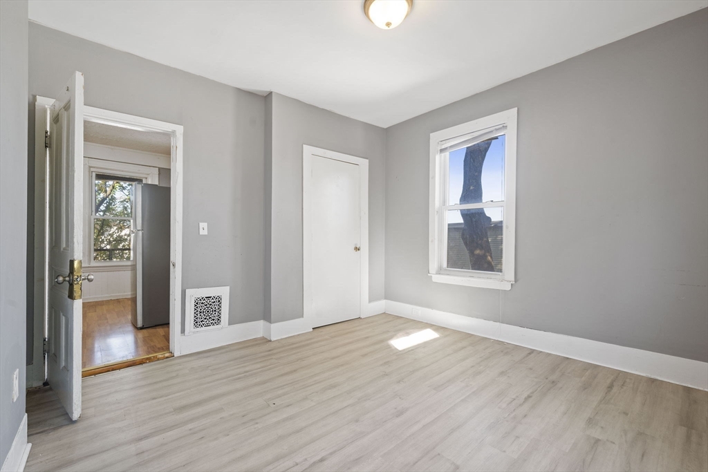 62 May Street Worcester, MA 01610 - Photo 37 of 38