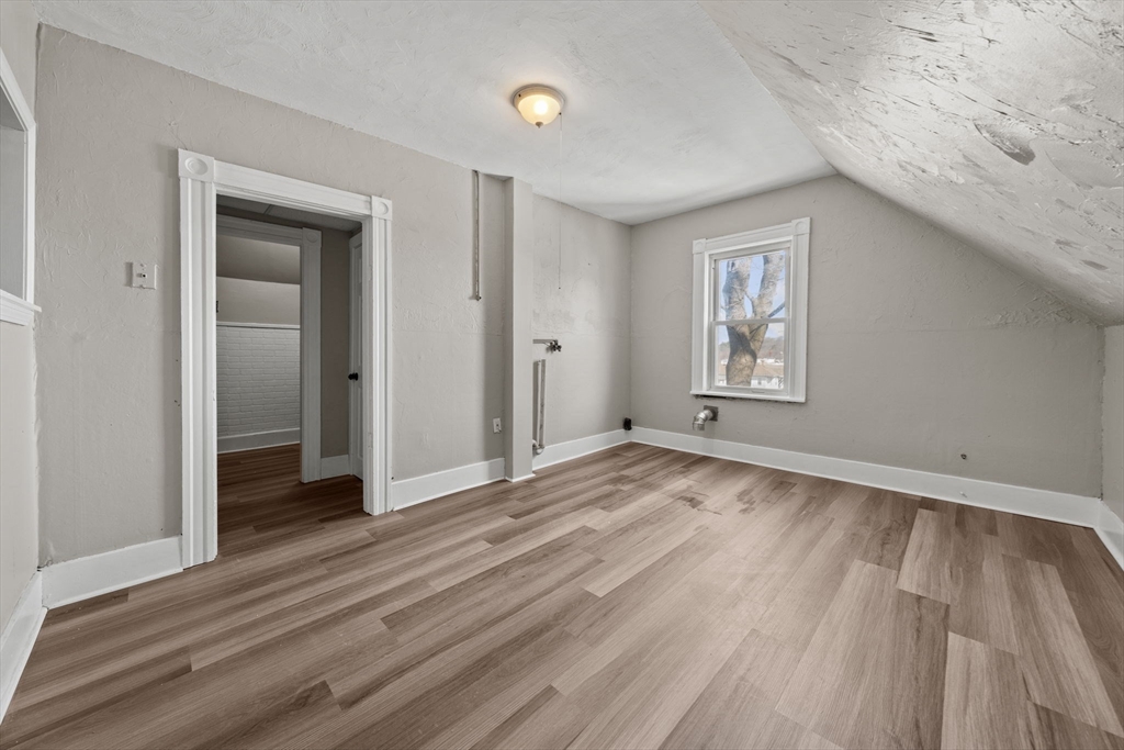 62 May Street Worcester, MA 01610 - Photo 9 of 38