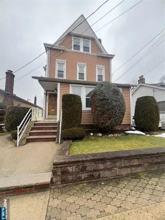 $2,500 | 266 Livingston Avenue, Lyndhurst, NJ 07071