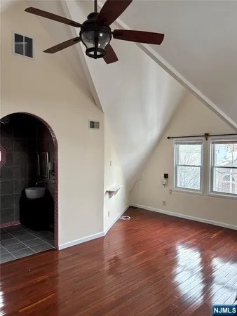 $2,500 | 266 Livingston Avenue, Lyndhurst, NJ 07071