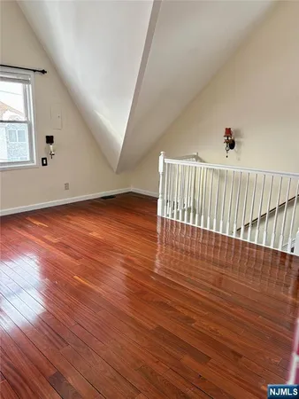 $2,500 | 266 Livingston Avenue, Lyndhurst, NJ 07071