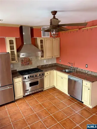 $2,500 | 266 Livingston Avenue, Lyndhurst, NJ 07071
