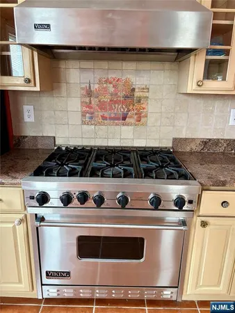 $2,500 | 266 Livingston Avenue, Lyndhurst, NJ 07071