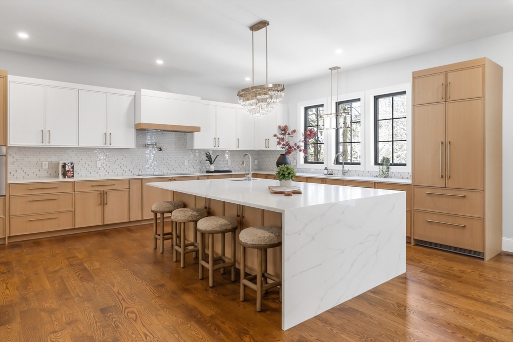 42 Bow Road Newton, MA 02459 - Photo 7 of 41