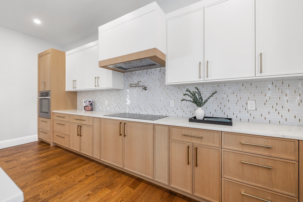 42 Bow Road Newton, MA 02459 - Photo 8 of 41