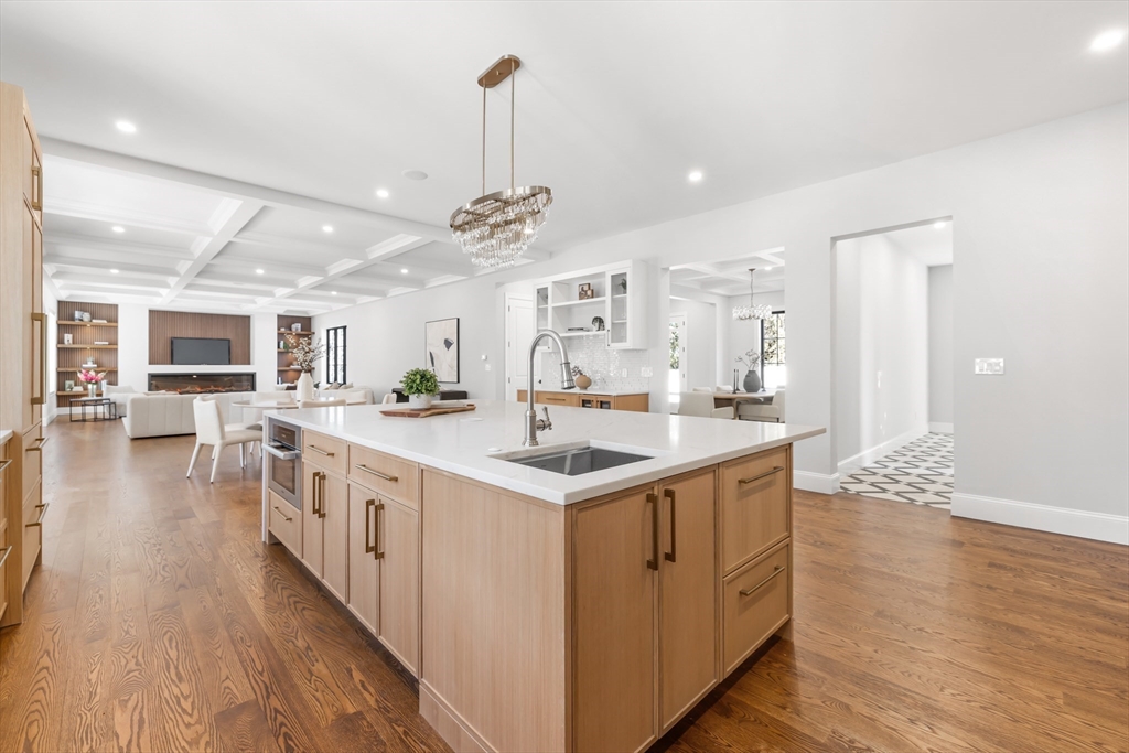 42 Bow Road Newton, MA 02459 - Photo 9 of 41