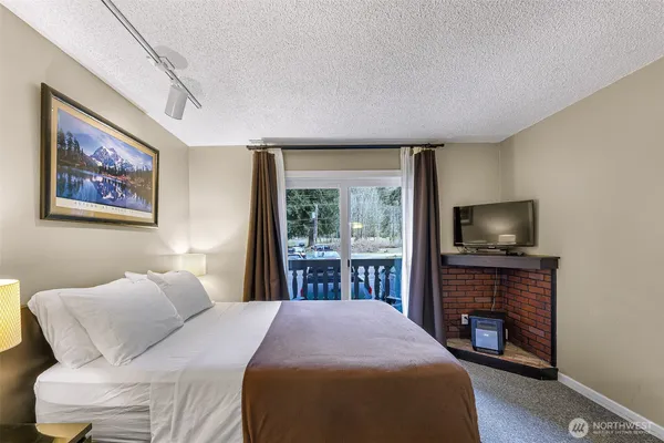 $129,000 | 10433 Mt Baker Highway, Unit 1021A, Deming, WA 98244