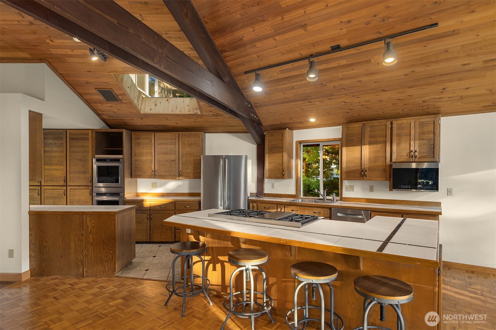 7016 165th Place Southwest Edmonds, WA 98026 - Photo 8 of 39