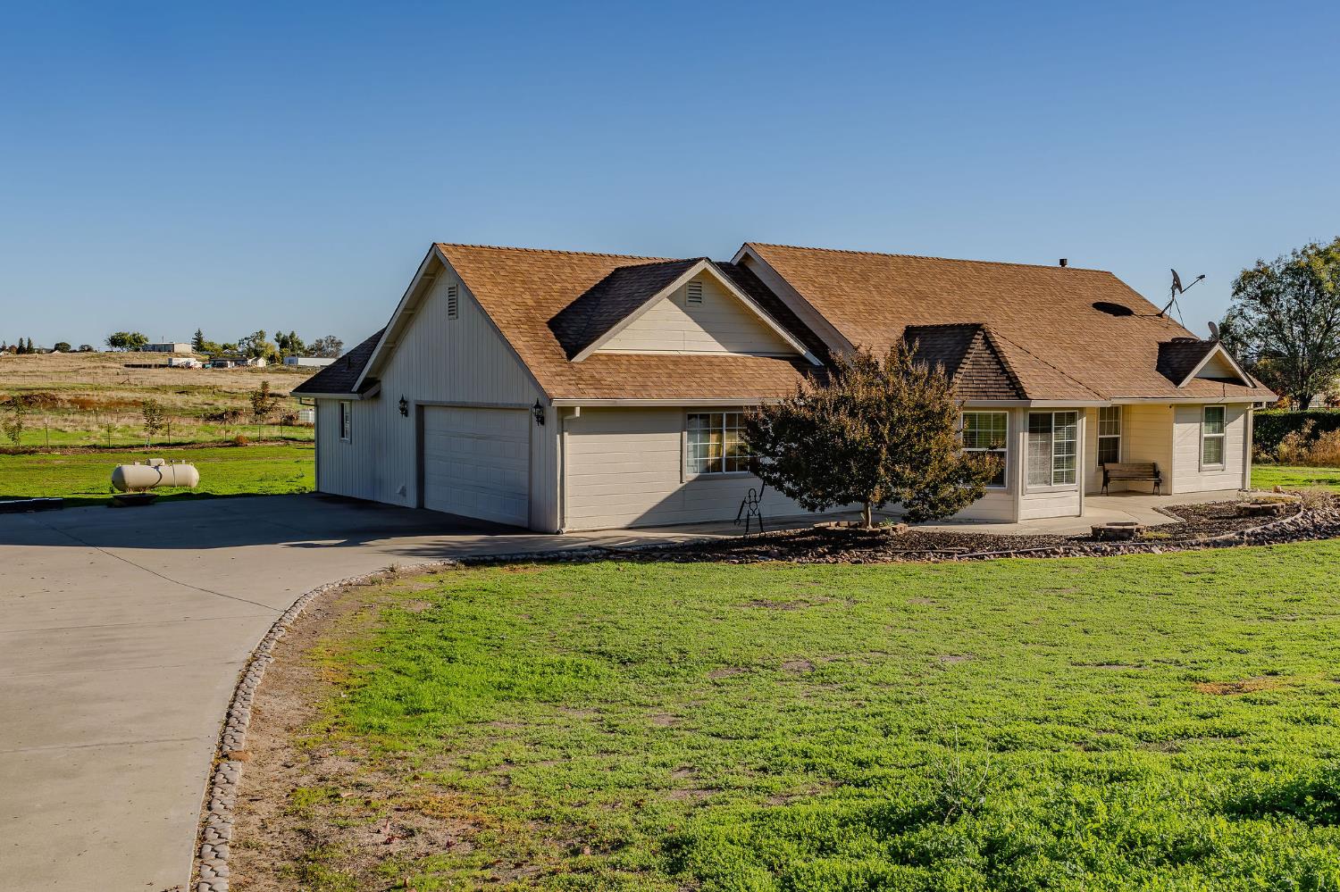 1541 Goose Creek Road Ione, CA 95640 - Photo 3 of 32