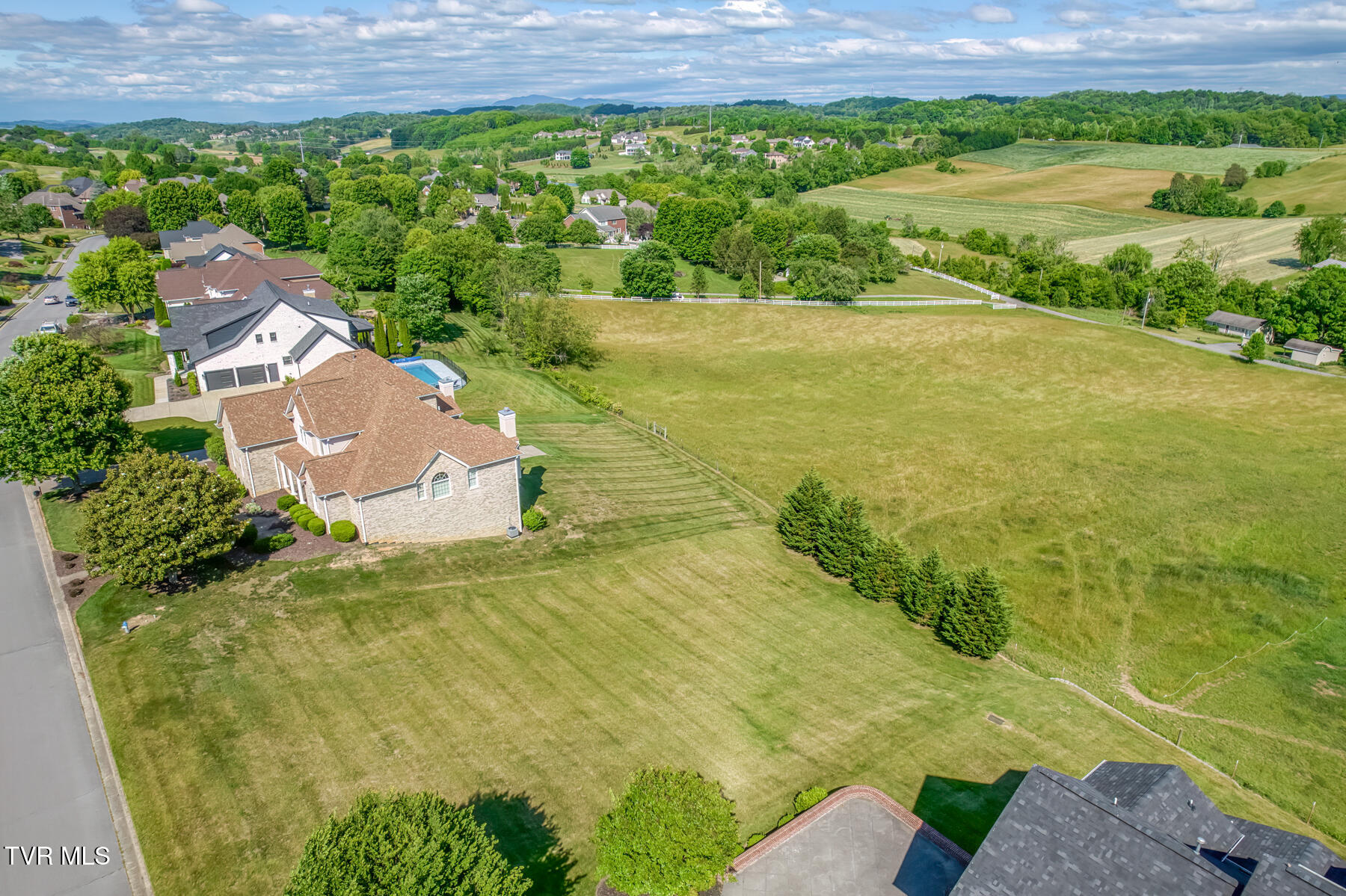 151 Laurel Ridge Drive Jonesborough, TN 37659 - Photo 101 of 106 151 Laurel Ridge Dr-103
