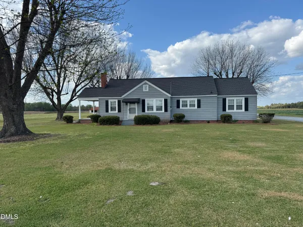 $1,350 | 1795 Highway 55, Mount Olive, NC 28365