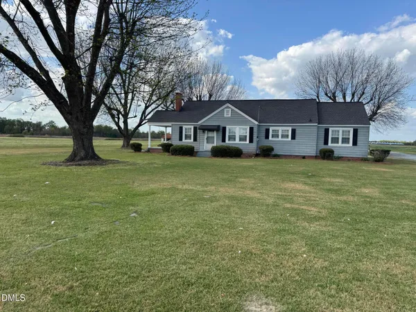 $1,350 | 1795 Highway 55, Mount Olive, NC 28365