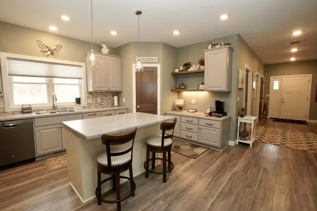 $425,000 | 204 Pine Street Southwest, New London, MN 56273