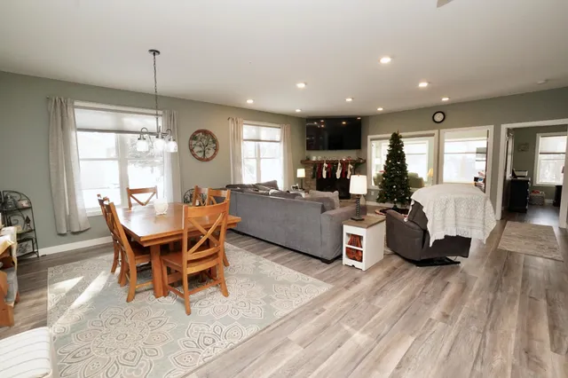 $425,000 | 204 Pine Street Southwest, New London, MN 56273