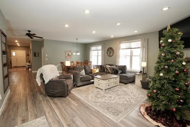 $425,000 | 204 Pine Street Southwest, New London, MN 56273