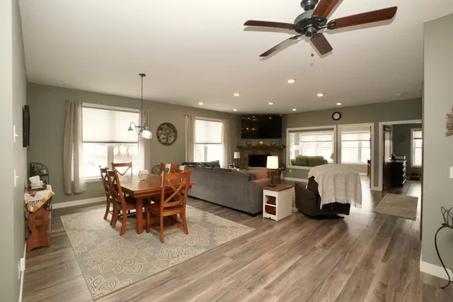 $425,000 | 204 Pine Street Southwest, New London, MN 56273