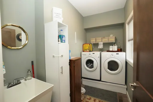 $425,000 | 204 Pine Street Southwest, New London, MN 56273