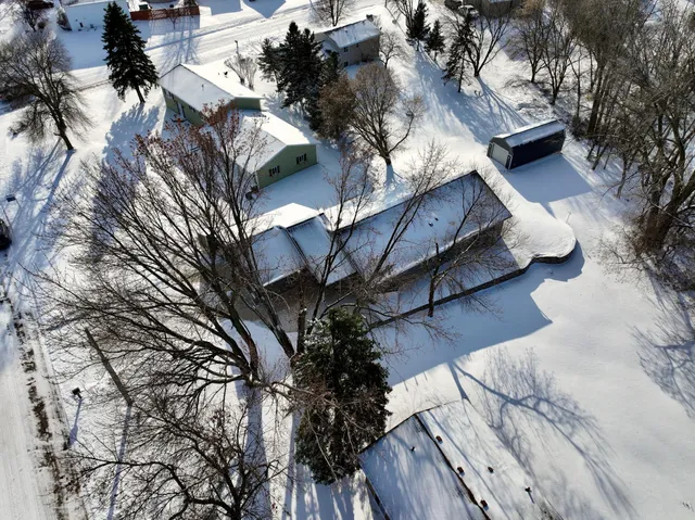 $425,000 | 204 Pine Street Southwest, New London, MN 56273