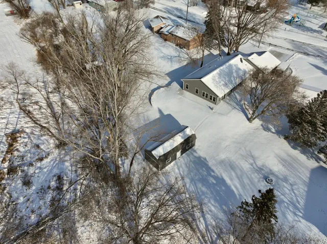 $425,000 | 204 Pine Street Southwest, New London, MN 56273