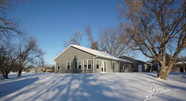 $425,000 | 204 Pine Street Southwest, New London, MN 56273