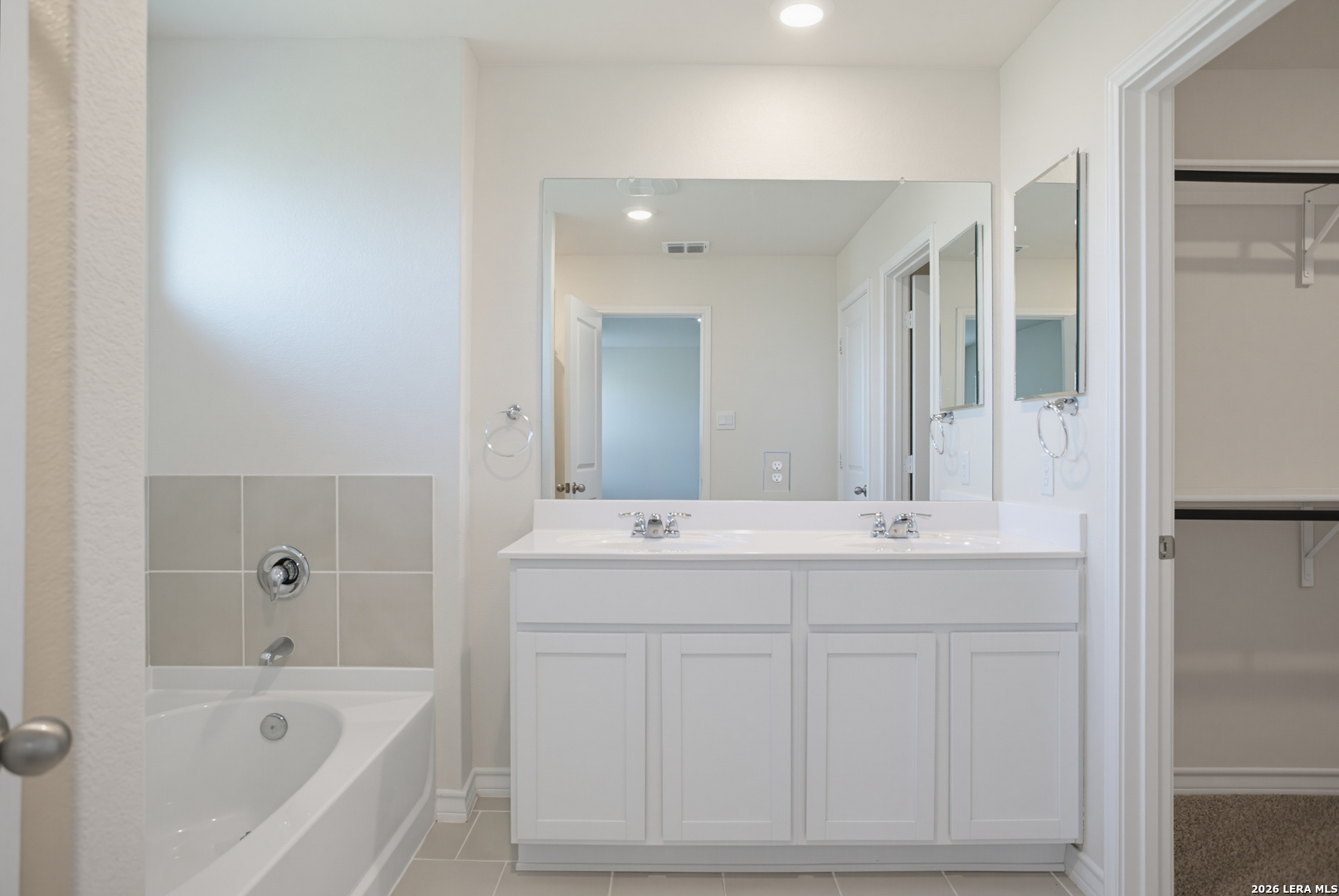 12627 El Arrayan Converse, TX 78109 - Photo 11 of 26