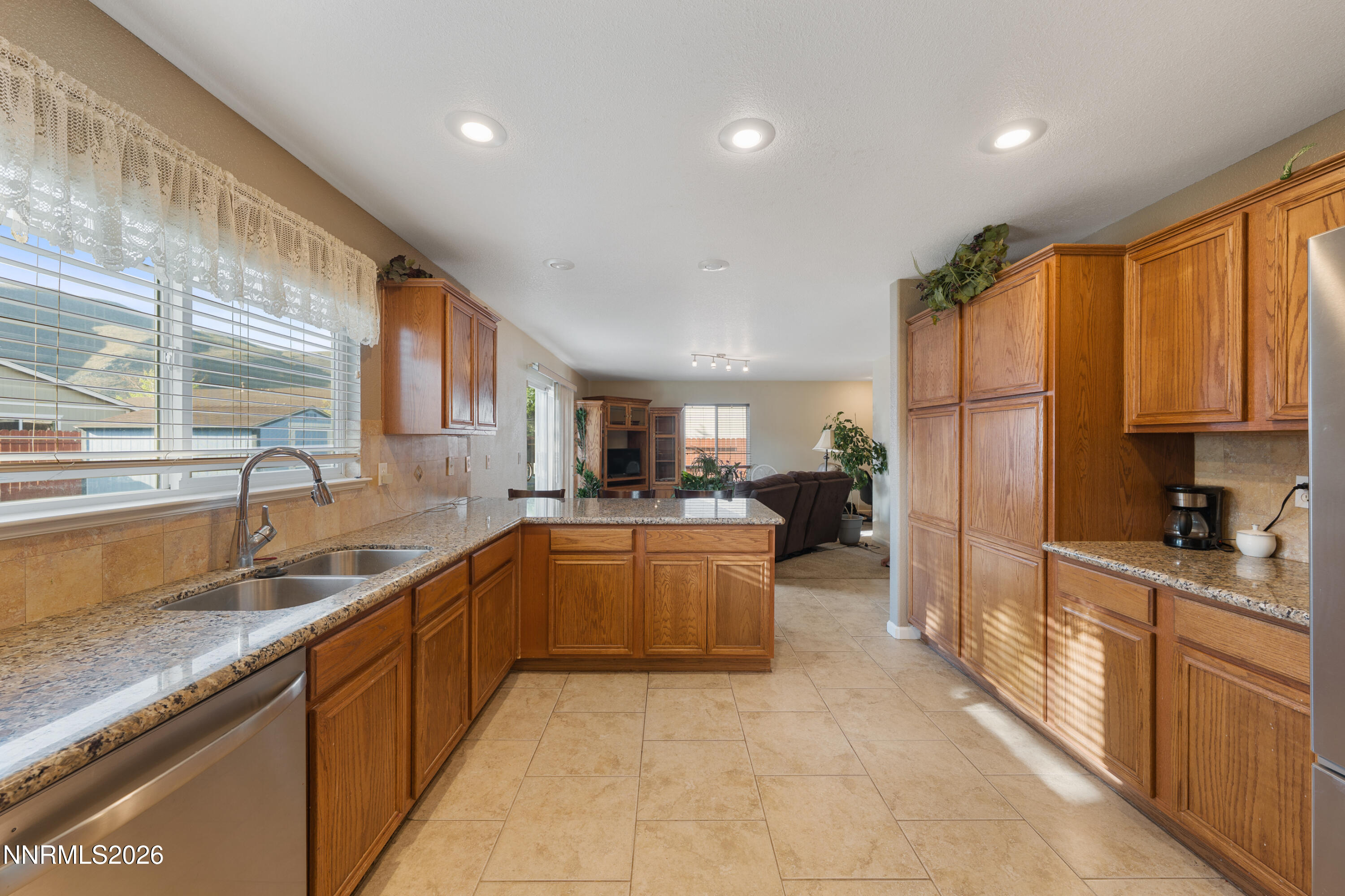 18235 Pin Oak Court Reno, NV 89508 - Photo 12 of 42 A7V03630