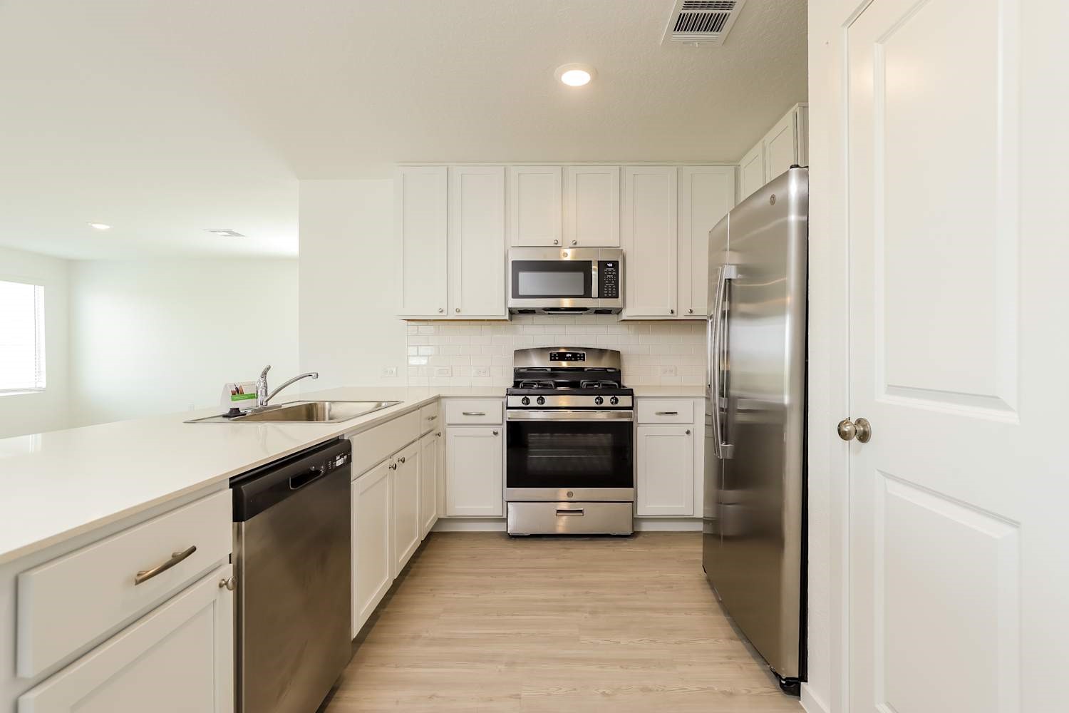 14443 Jenson Creek San Antonio, TX 78245 - Photo 8 of 13