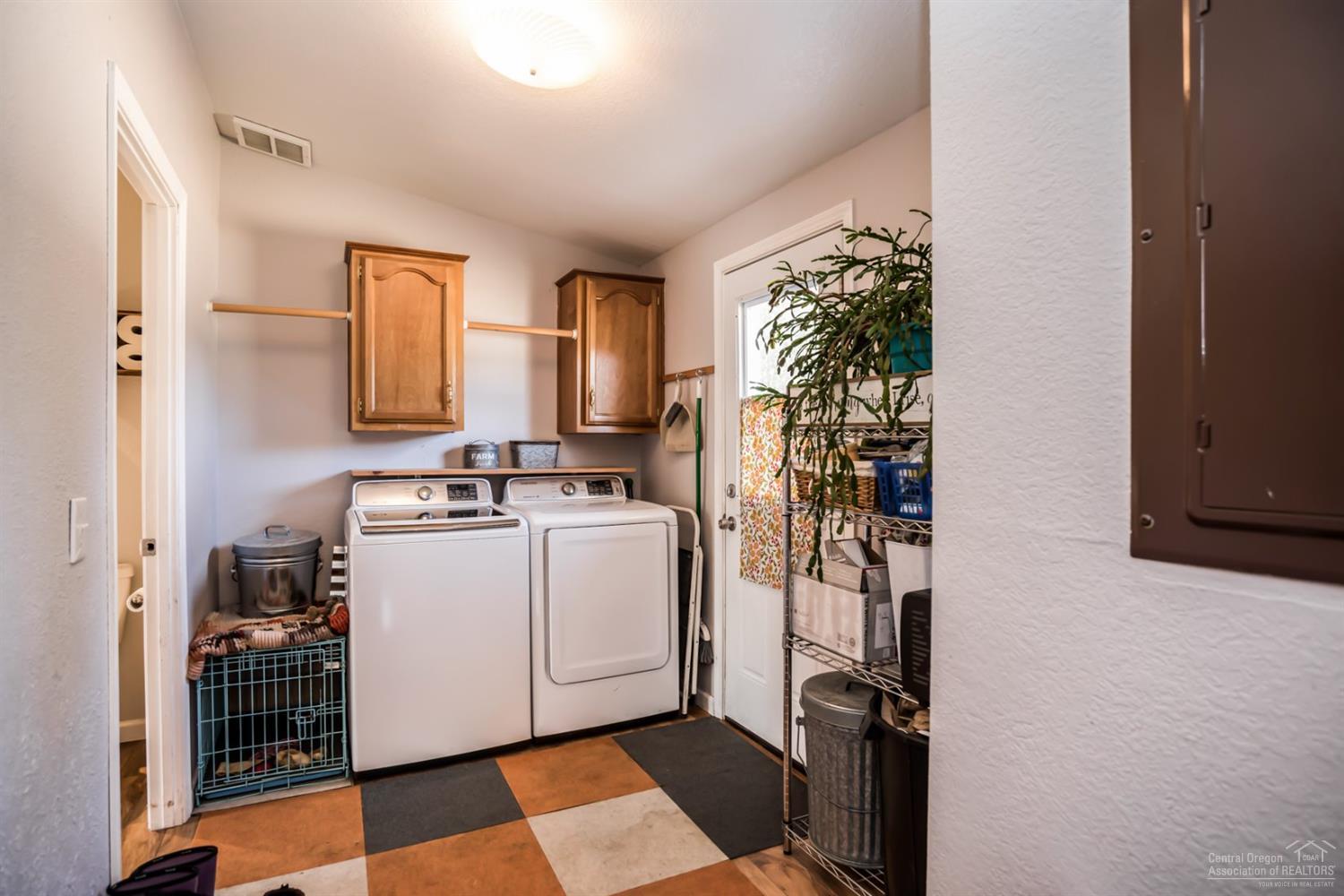 55855 Swan Road Bend, OR 97707 - Photo 17 of 25 Additional Photo