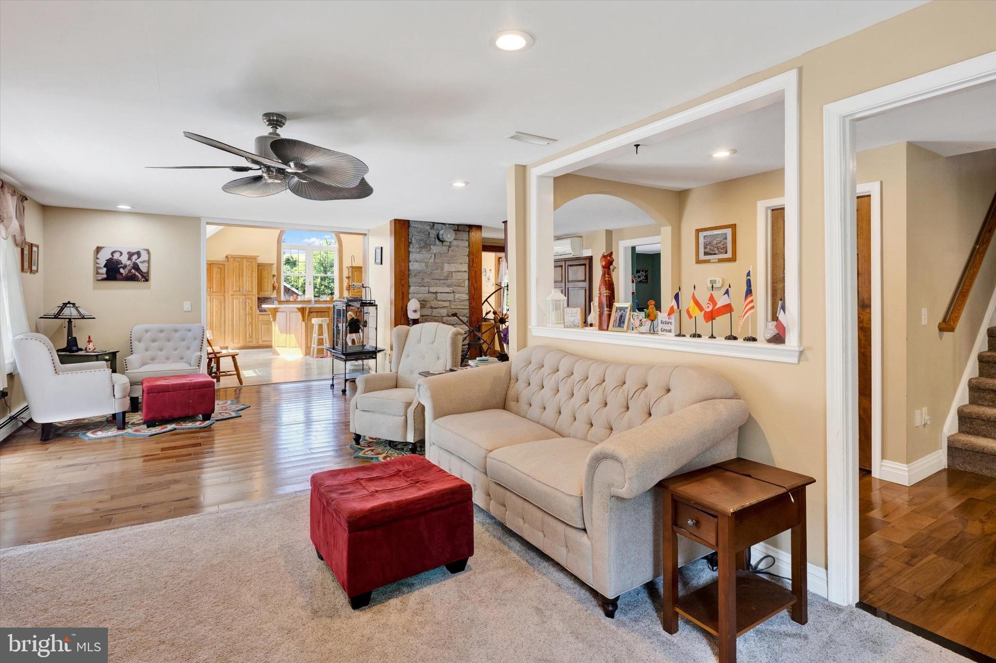 15 Gift Road Hamburg, PA 19526 - Photo 14 of 55 Living room