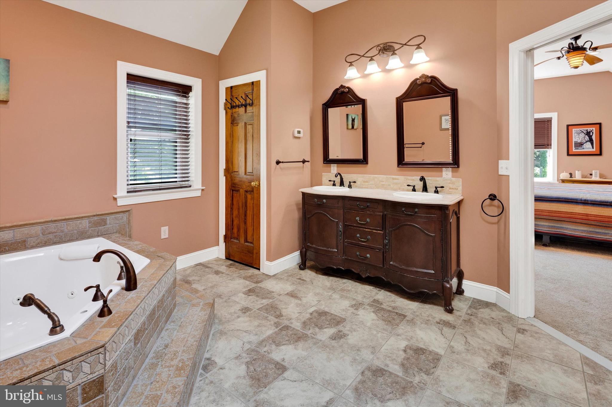 15 Gift Road Hamburg, PA 19526 - Photo 27 of 55 Primary Bathroom