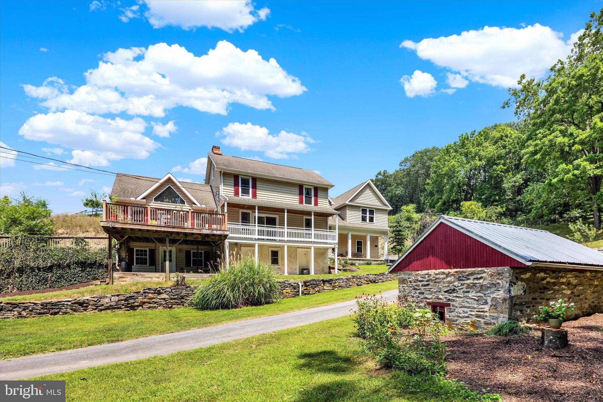 15 Gift Road Hamburg, PA 19526 - Photo 6 of 55 Exterior Front