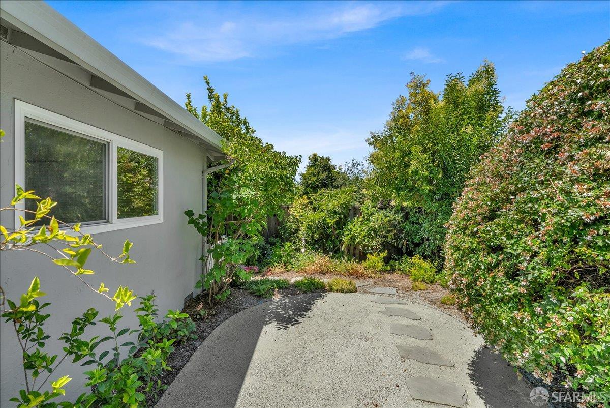 2083 Seacliff Drive Milpitas, CA 95035 - Photo 46 of 59 a view of a yard with an outdoor space