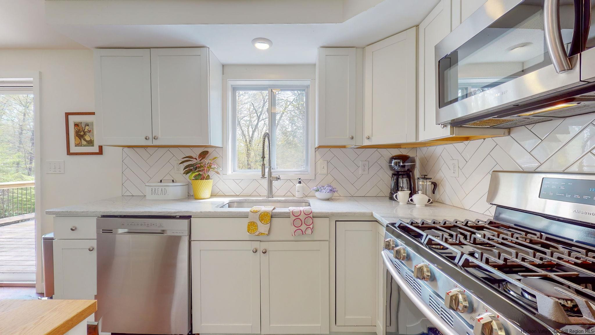 166 Ruby Road Kingston, NY 12401 - Photo 5 of 35 Photo 5