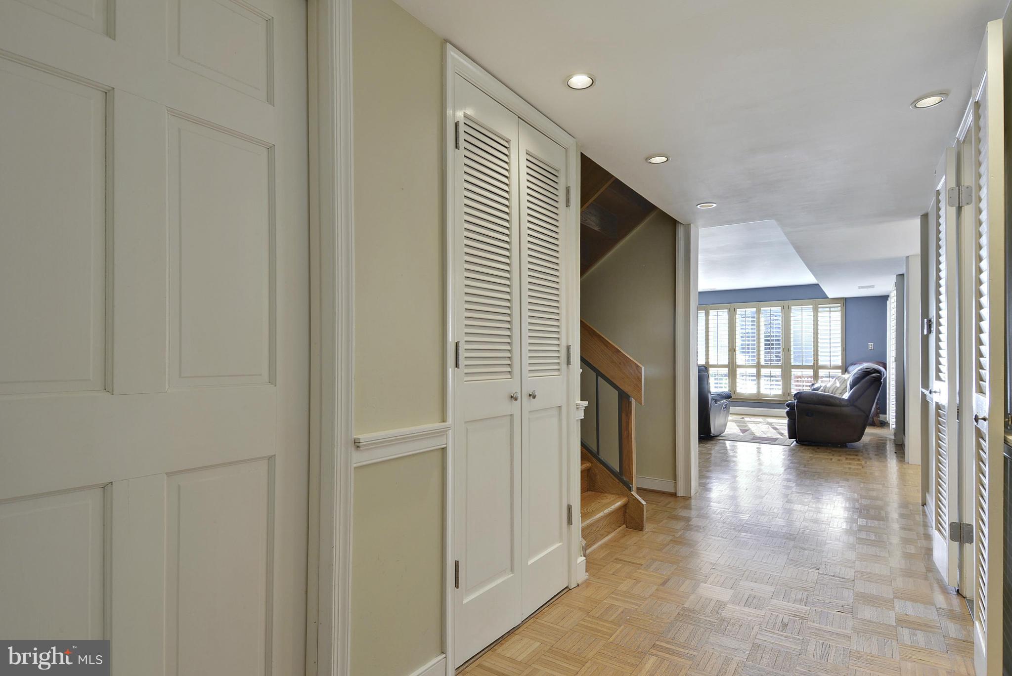 11605 Hunters Green Court Reston, VA 20191 - Photo 12 of 30 Interior (General)